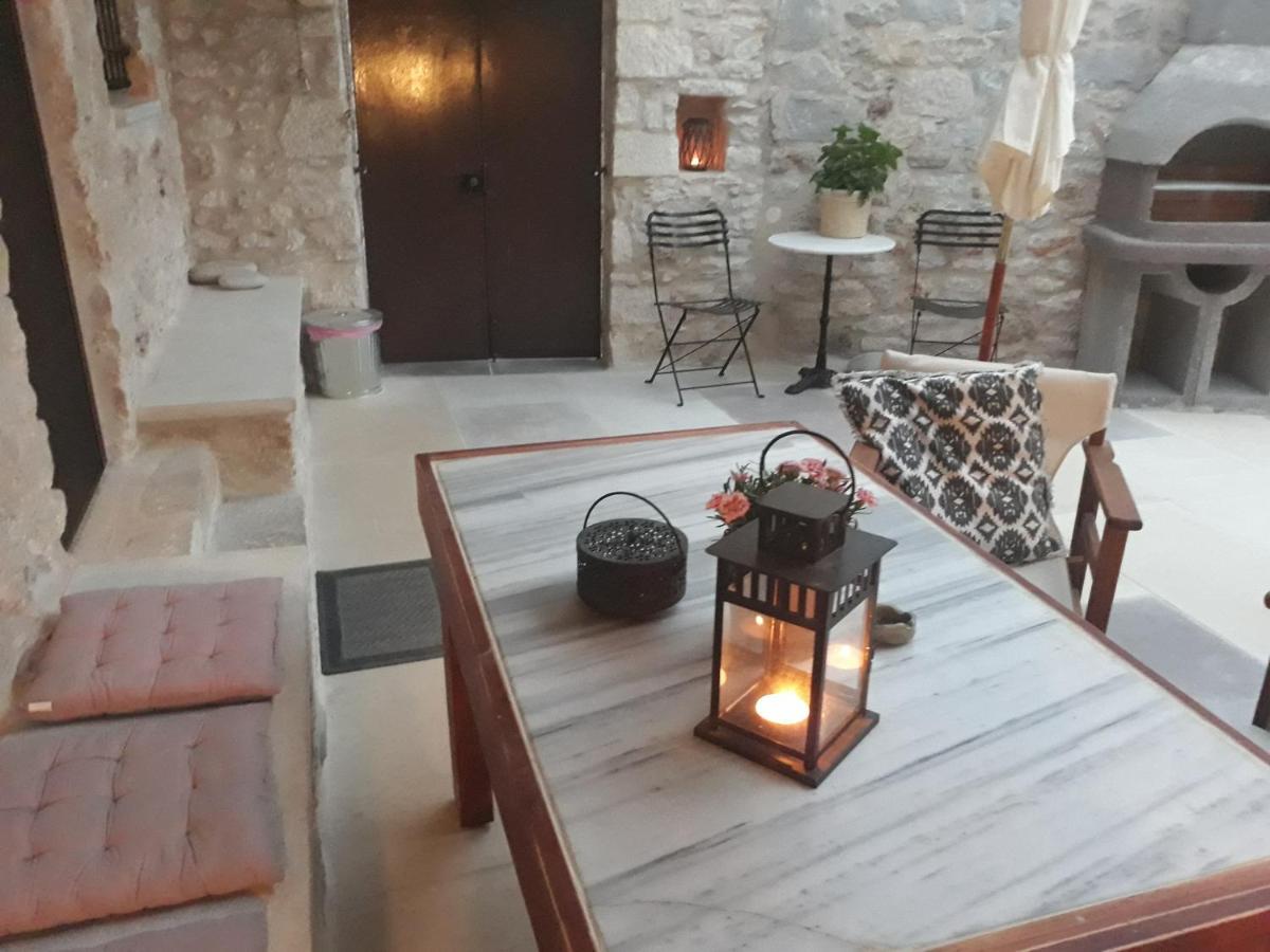 Aspasia House Oitylo Exterior foto