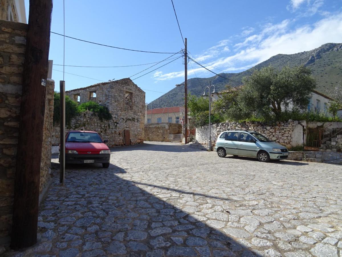 Aspasia House Oitylo Exterior foto