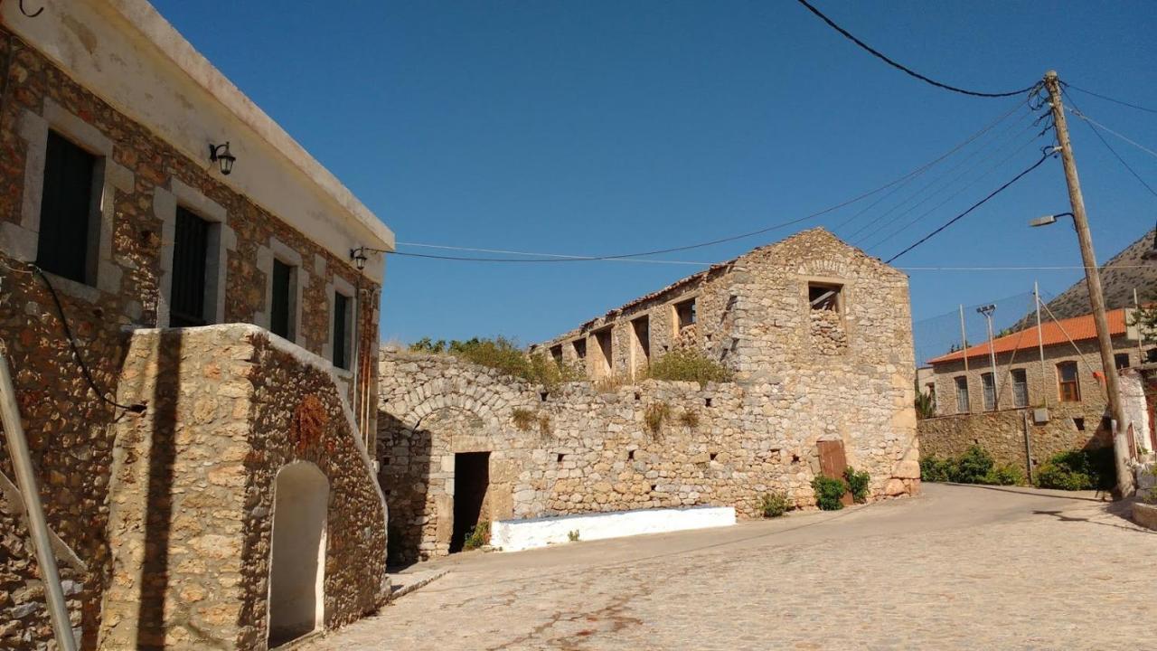 Aspasia House Oitylo Exterior foto