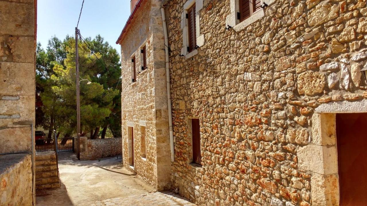Aspasia House Oitylo Exterior foto